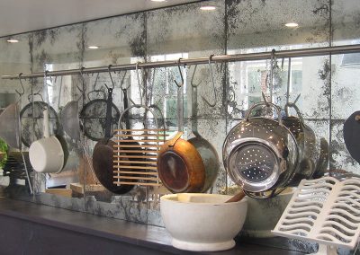 Trendy Mirrored Backsplash