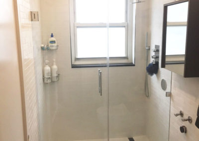 Small Bathroom Shower Doors